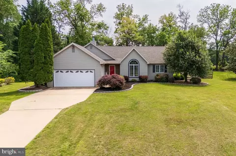 49 W Huntington Cir, Dover, DE 19904