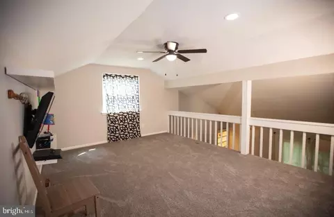 Entry Way - 330 Troon Rd, Dover, DE 19904 photo 8 of 12