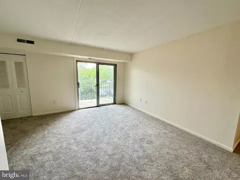 Living - 5 Harlech Hall, Dover, DE 19904 photo 1 of 4