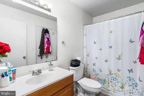 Bath - 404 Cold Spring Pl, Dover, DE 19904 photo 2 of 2