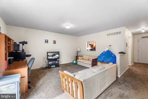 Living - 404 Cold Spring Pl, Dover, DE 19904 photo 1 of 1