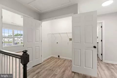 Entry Way - 195 Holmes St, Dover, DE 19901 photo 8 of 8