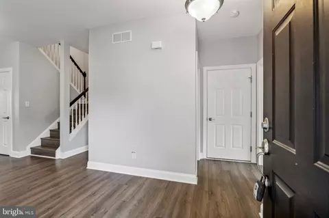 Entry Way - 95 Fairmont Ln, Dover, DE 19904 photo 1 of 10