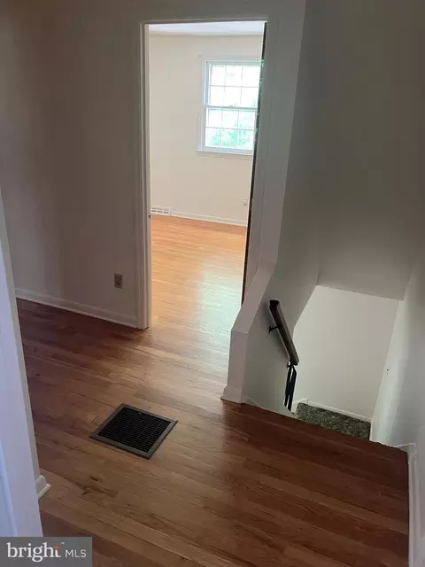 Entry Way - 524 Crawford Ave, Dover, DE 19901 photo 1 of 1