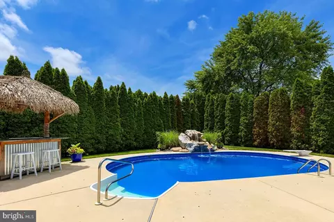 Exterior - 229 Lakshman Trl, Dover, DE 19904 photo 10 of 17