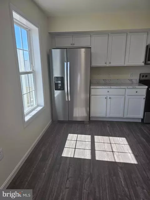 Kitchen - 233 Rojan Rd #110, Dover, DE 19901 photo 2 of 4