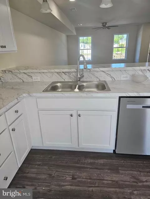 Kitchen - 233 Rojan Rd #110, Dover, DE 19901 photo 3 of 4