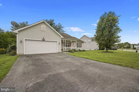 944 Boxwood Dr, Smyrna, DE 19977