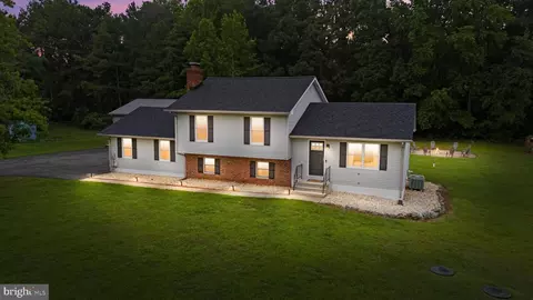 105 Kent Dr, Clayton, DE 19938 photo 2