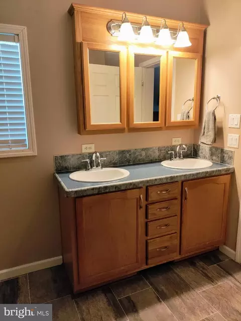 Bath - 113 Beech Tree Ln, Harrington, DE 19952 photo 1 of 4