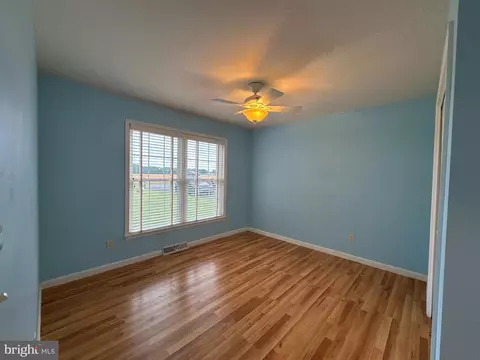Bedroom - 1656 Nault Rd, Dover, DE 19904 photo 2 of 2