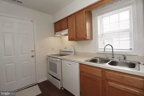 735 W North St, Dover, DE 19904 photo 12
