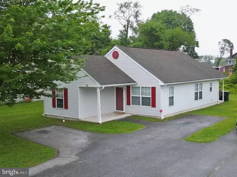 735 W North St, Dover, DE 19904 photo 4