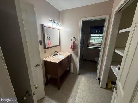 Bath - 187 Merion Rd, Dover, DE 19904 photo 1 of 3