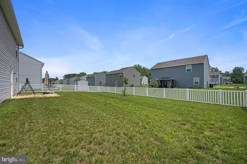 Exterior - 64 Slate Rd, Dover, DE 19904 photo 4 of 5
