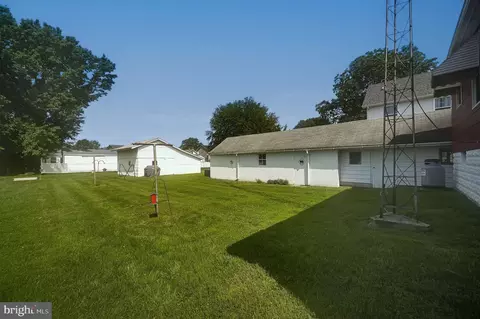 Exterior - 11 Simpson St, Harrington, DE 19952 photo 2 of 3