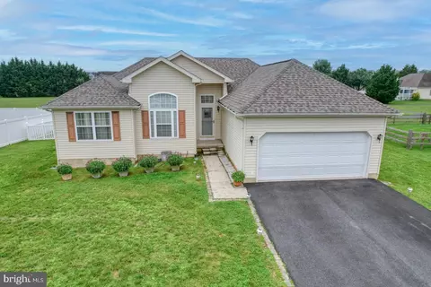 48 India Dr, Smyrna, DE 19977