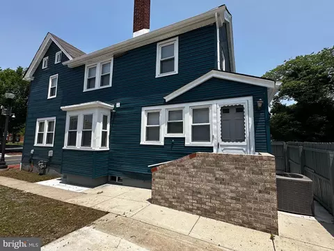 Exterior - 128 W North St, Dover, DE 19904 photo 2 of 2