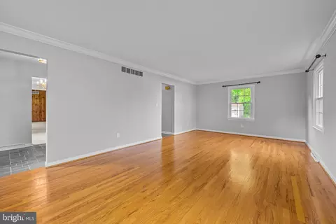 Living - 111 N Fairfield Dr, Dover, DE 19901 photo 1 of 5