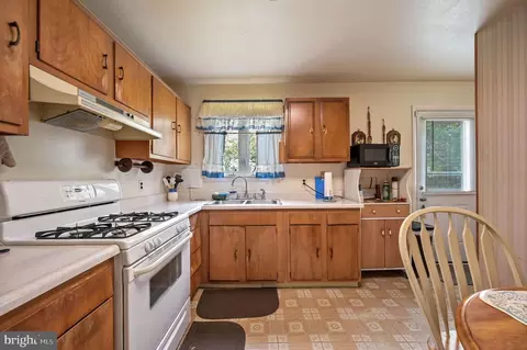 Kitchen - 355 Frear Dr, Dover, DE 19901 photo 4 of 4