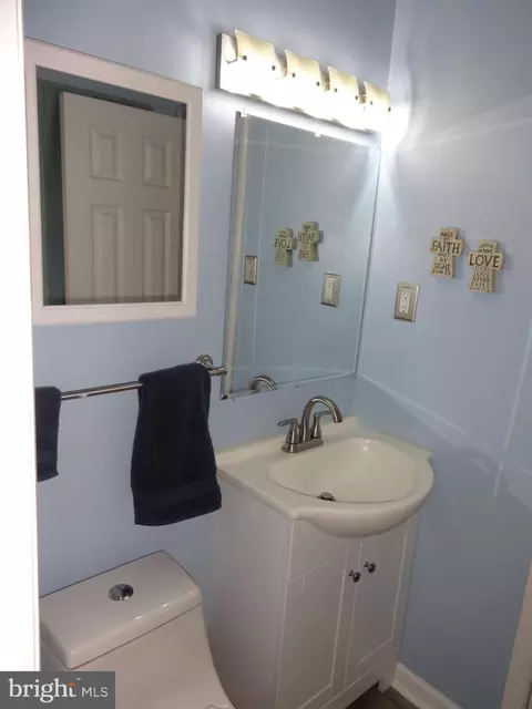 Bath - 293 Kesselring Ave, Dover, DE 19904 photo 4 of 4