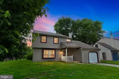 1238 N Farmview Dr, Dover, DE 19904