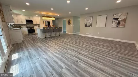 Entry Way - 104 Lake Front Dr, Dover, DE 19904 photo 11 of 17