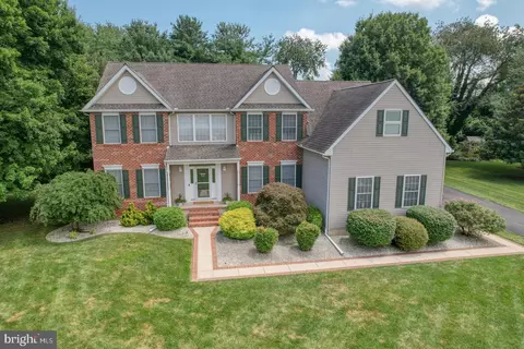 Exterior - 13 Emerson Dr, Dover, DE 19901 photo 3 of 13
