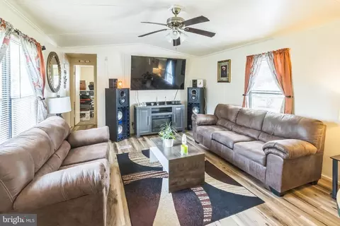 77 N Draper Cir, Magnolia, DE 19962