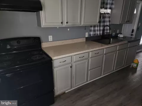 Entry Way - 114 Spruance Rd, Dover, DE 19901 photo 2 of 4