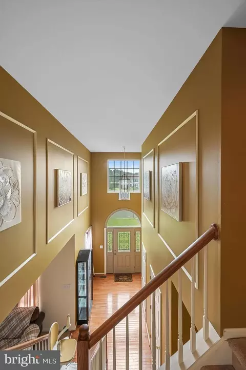 Entry Way - 14 W Goldinger Rd, Dover, DE 19904 photo 5 of 8
