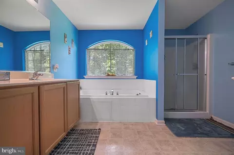 Bath - 14 W Goldinger Rd, Dover, DE 19904 photo 1 of 1
