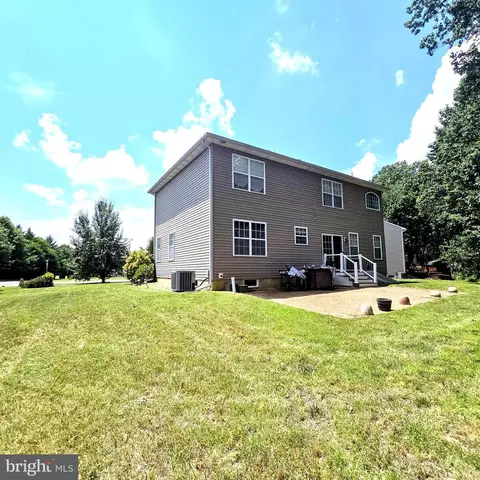 Exterior - 14 W Goldinger Rd, Dover, DE 19904 photo 2 of 4