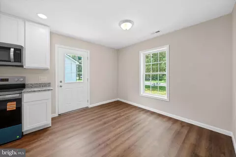 Entry Way - 1358 W College Rd, Dover, DE 19904 photo 1 of 3