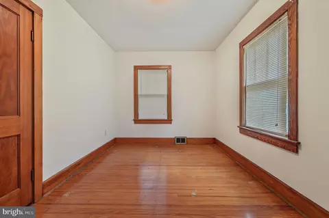 Bedroom - 71 N Halsey Rd, Dover, DE 19901 photo 3 of 4