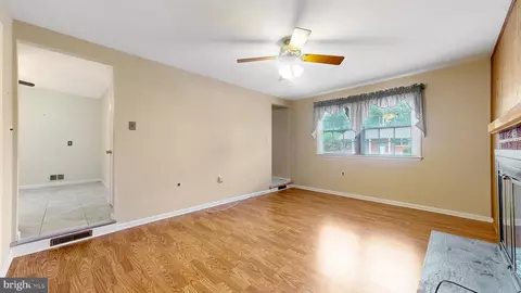 Living - 341 Alder Rd, Dover, DE 19904 photo 5 of 5