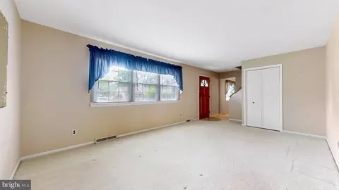 Living - 341 Alder Rd, Dover, DE 19904 photo 1 of 5