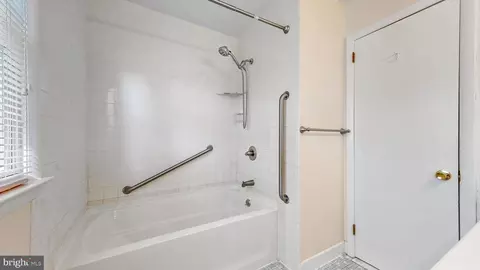 Entry Way - 341 Alder Rd, Dover, DE 19904 photo 6 of 10