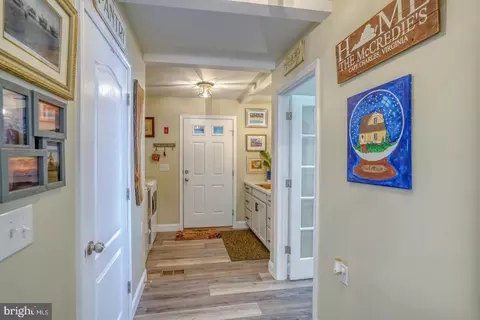 Entry Way - 122 Lulu Ln, Dover, DE 19901 photo 2 of 5