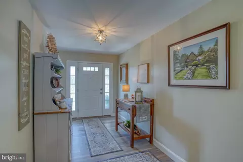 Entry Way - 122 Lulu Ln, Dover, DE 19901 photo 1 of 5