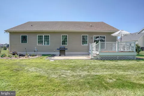 Exterior - 122 Lulu Ln, Dover, DE 19901 photo 7 of 11