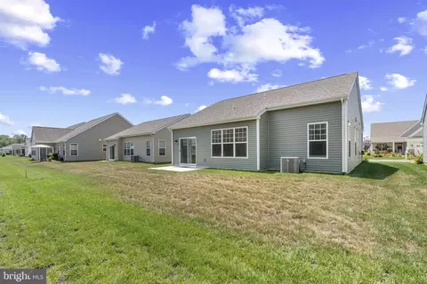 Exterior - 118 Leander Dr, Dover, DE 19904 photo 4 of 5