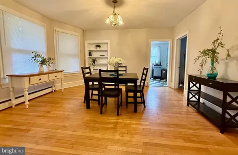 Dining - 220 N Bradford St, Dover, DE 19904 photo 2 of 3