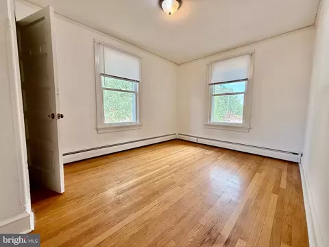 Bedroom - 220 N Bradford St, Dover, DE 19904 photo 2 of 4