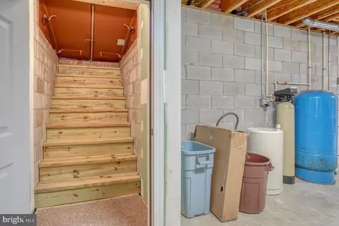 Entry Way - 33 Chadwick Dr, Dover, DE 19901 photo 5 of 5