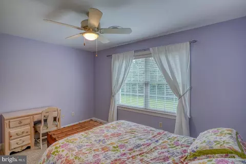 Bedroom - 33 Chadwick Dr, Dover, DE 19901 photo 3 of 7