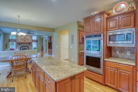 Kitchen - 33 Chadwick Dr, Dover, DE 19901 photo 2 of 4