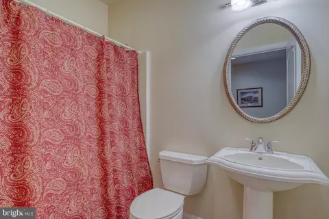 Bath - 33 Chadwick Dr, Dover, DE 19901 photo 1 of 8