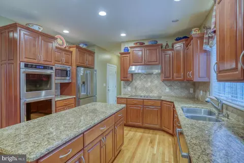 Kitchen - 33 Chadwick Dr, Dover, DE 19901 photo 1 of 4