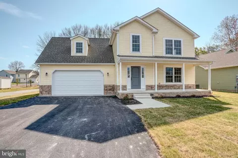 105 Fairfax Ln #84, Dover, DE 19901